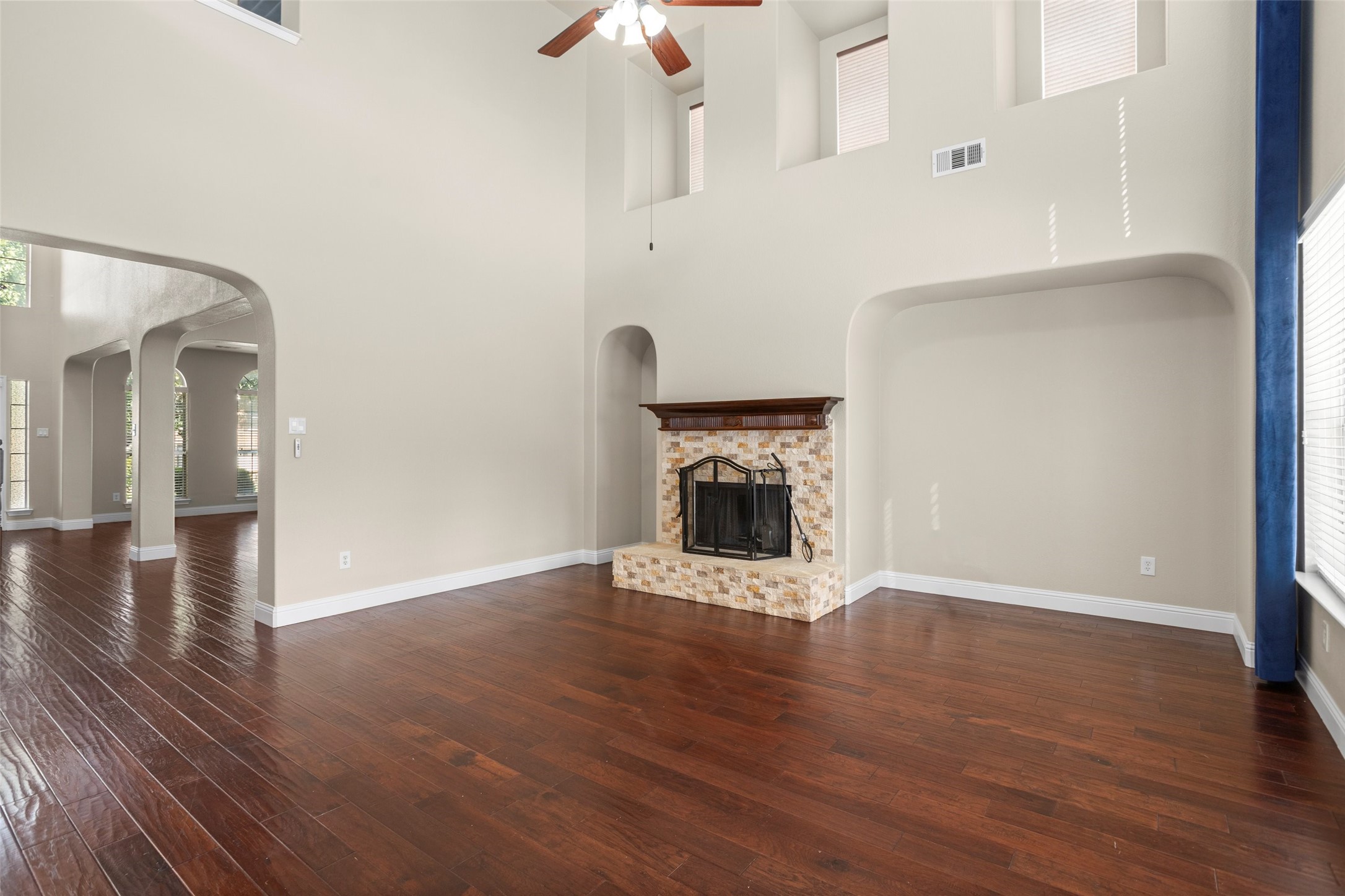 5009 Valleyside Drive Fort Worth TX 76123