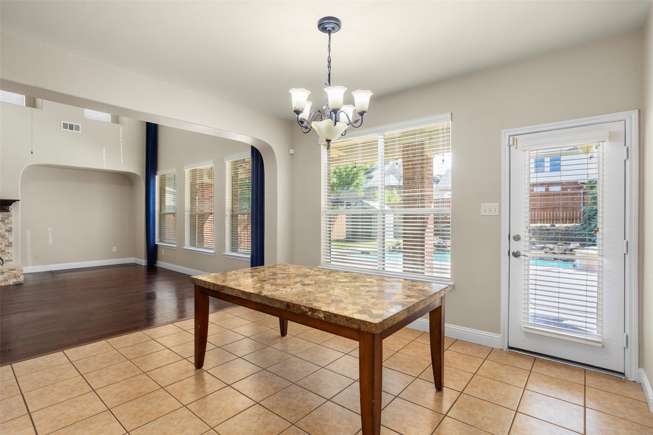 5009 Valleyside Drive Fort Worth TX 76123