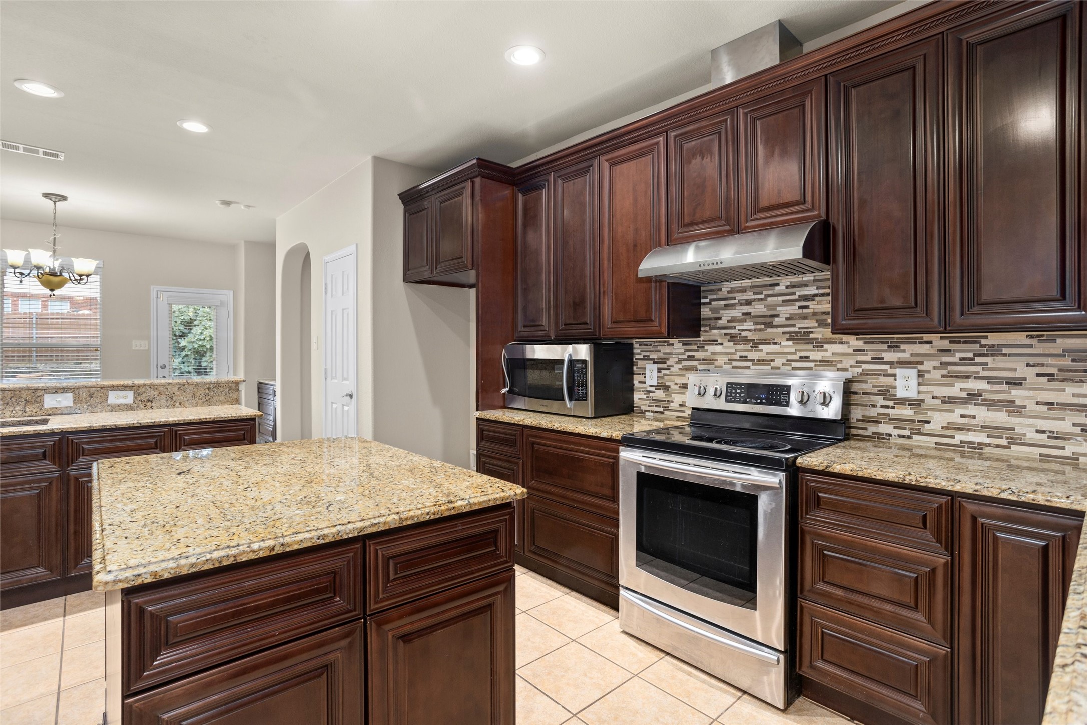 5009 Valleyside Drive Fort Worth TX 76123