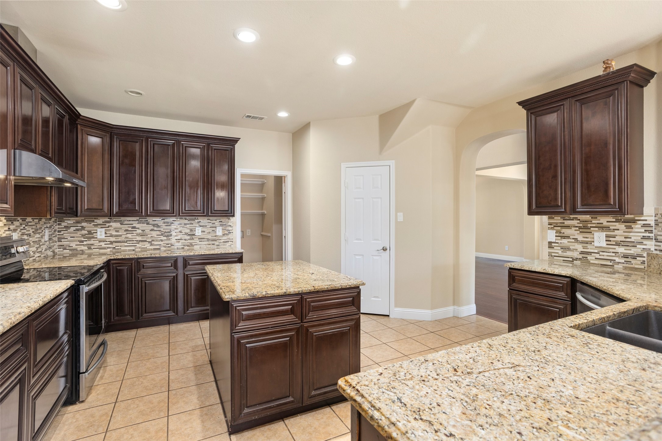 5009 Valleyside Drive Fort Worth TX 76123