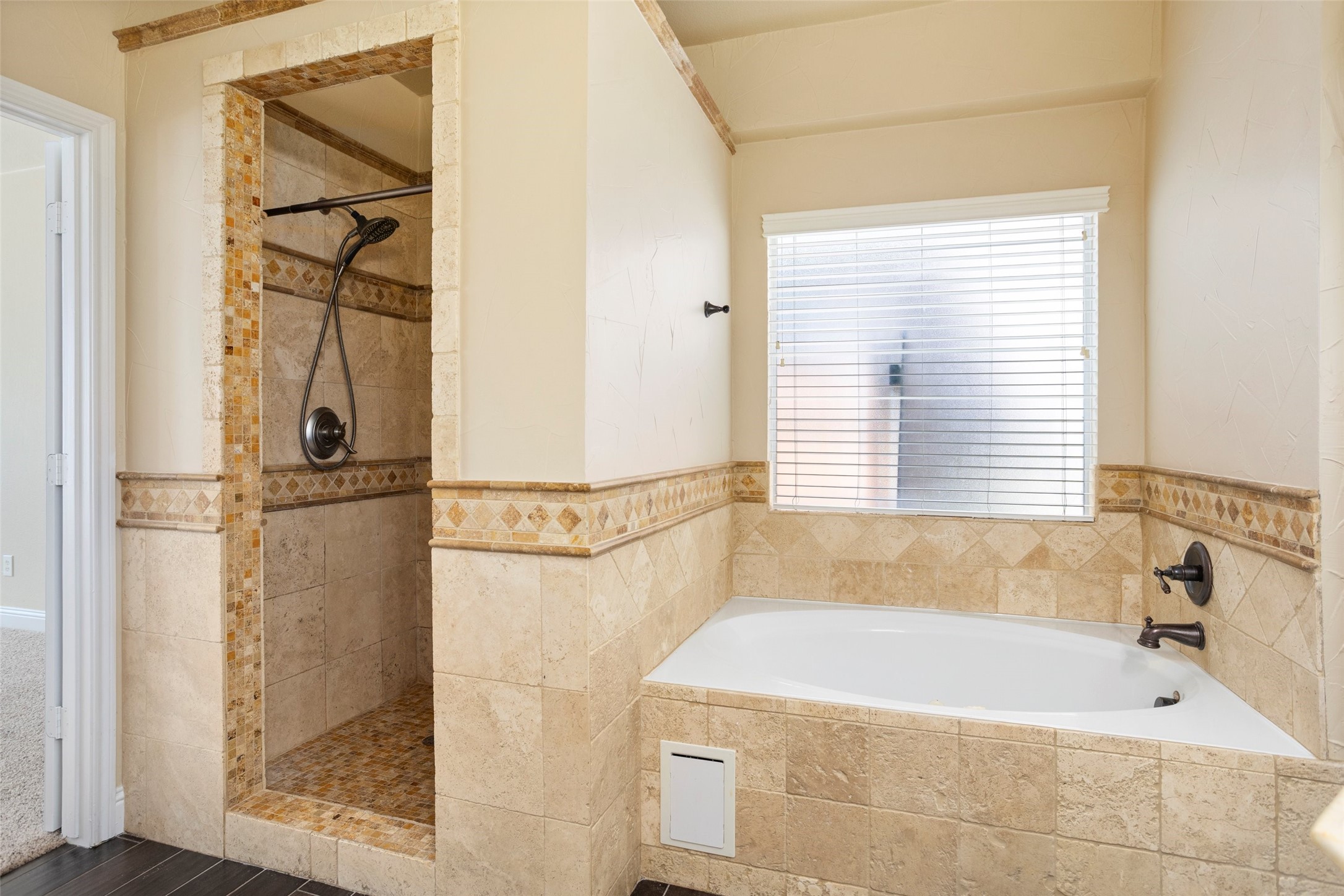 5009 Valleyside Drive Fort Worth TX 76123