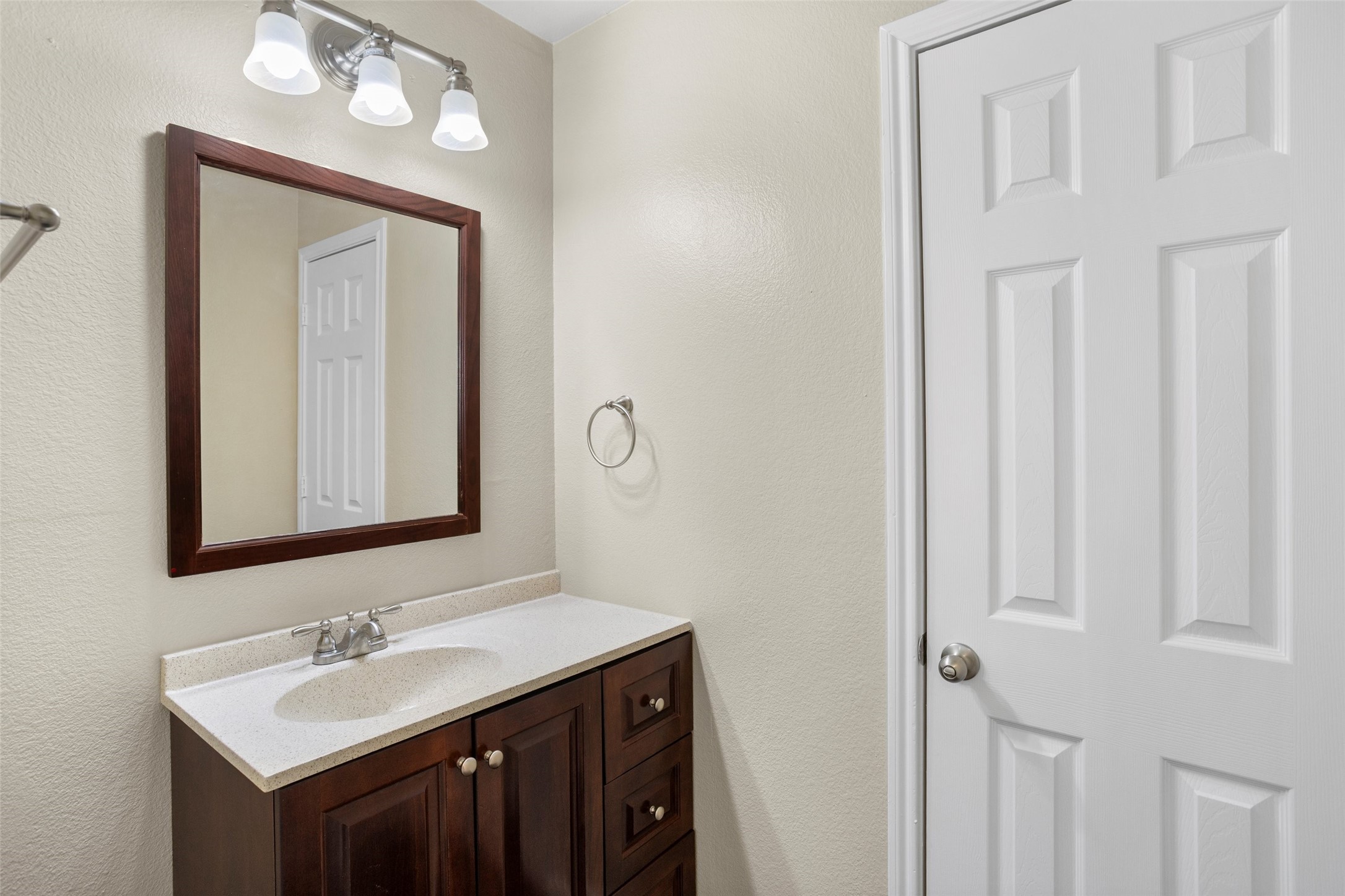 5009 Valleyside Drive Fort Worth TX 76123