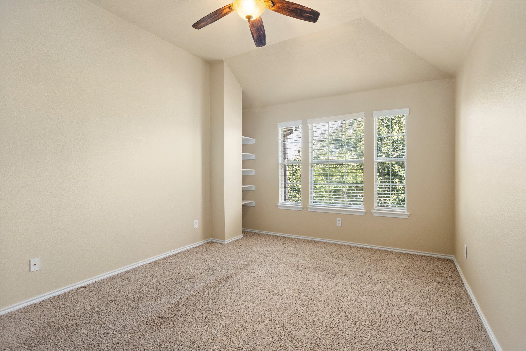 5009 Valleyside Drive Fort Worth TX 76123