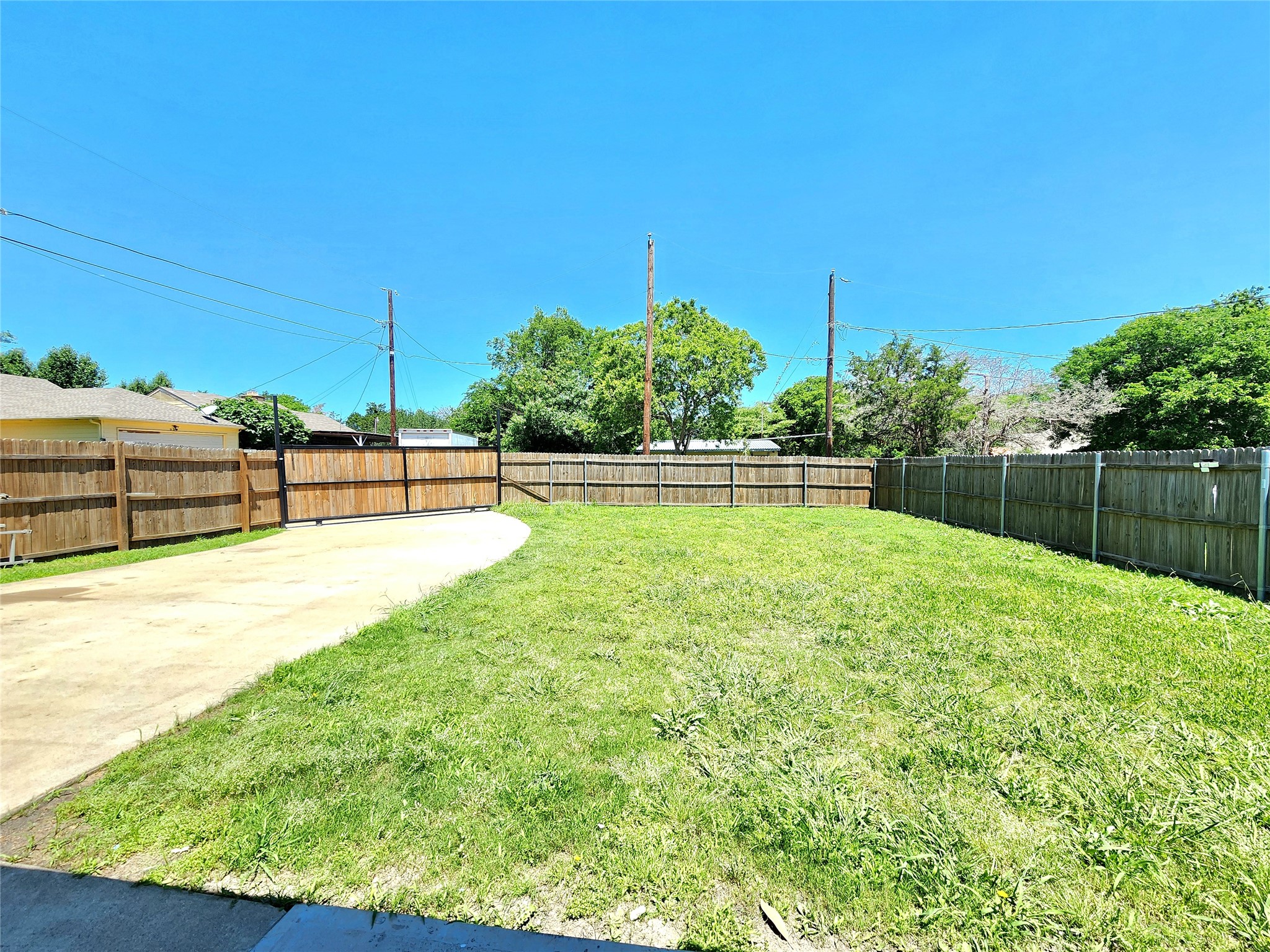 10115 Woodlot Drive Dallas TX 75217