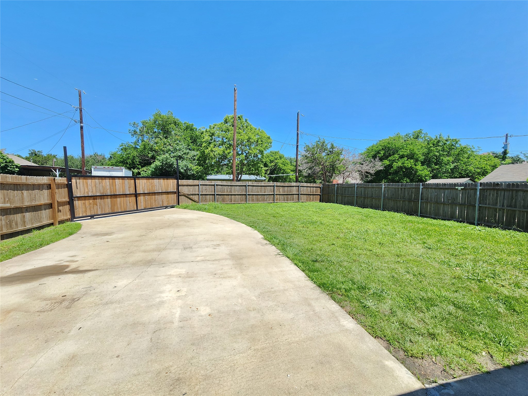 10115 Woodlot Drive Dallas TX 75217
