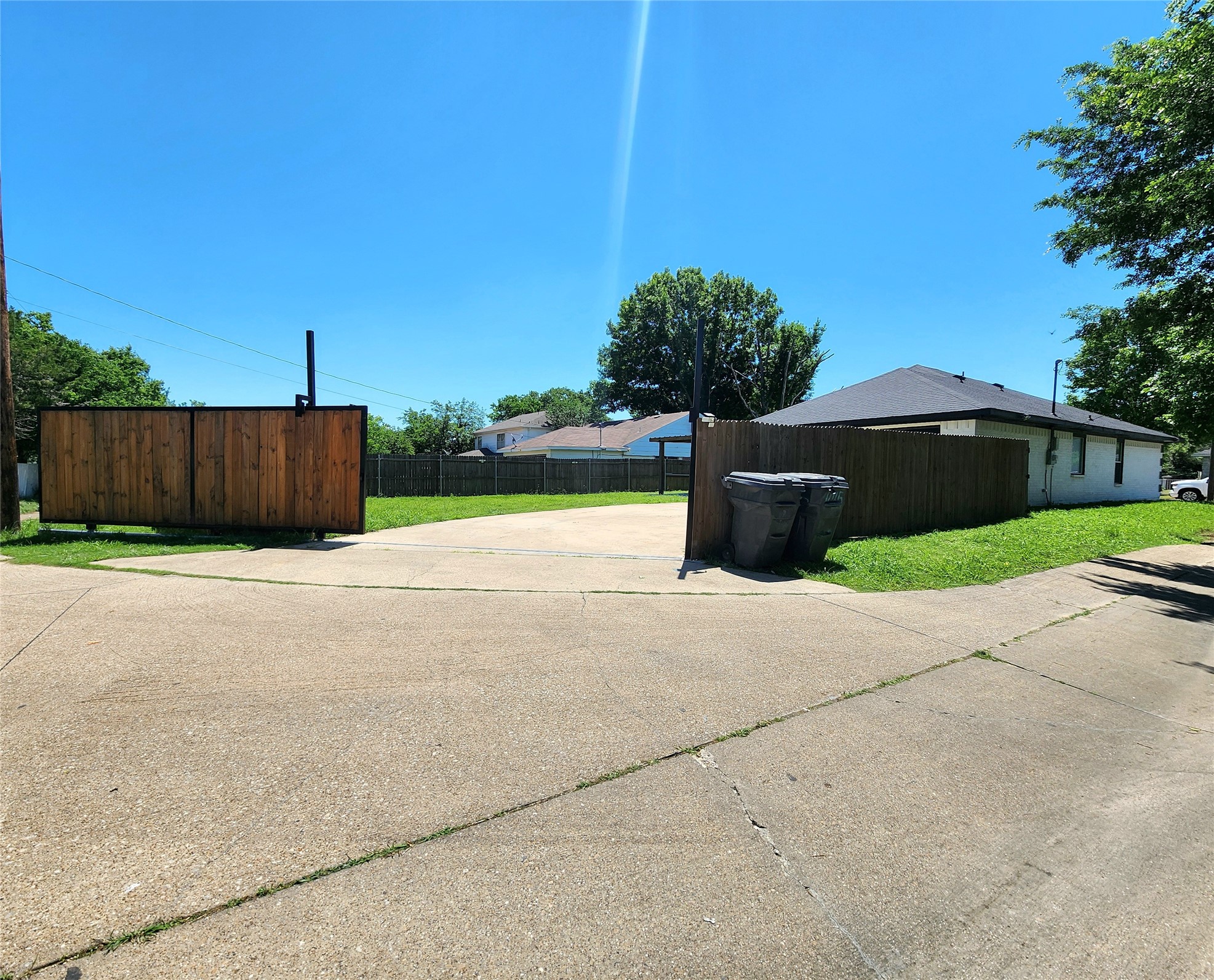 10115 Woodlot Drive Dallas TX 75217