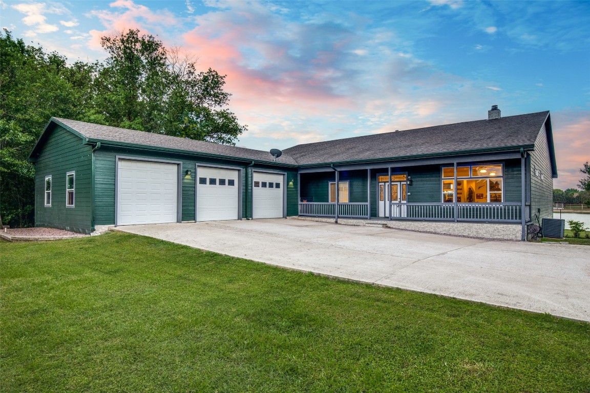594 Clubhouse Drive Corsicana TX 75109
