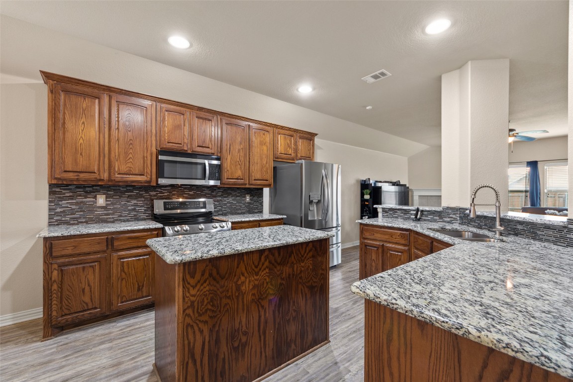 2032 River Brook Heartland TX 75126