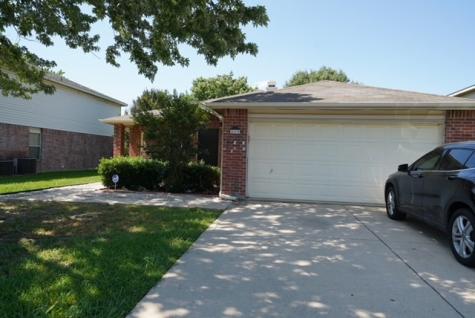 819 Hontley Drive Arlington TX 76001
