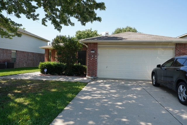 819 Hontley Drive Arlington TX 76001