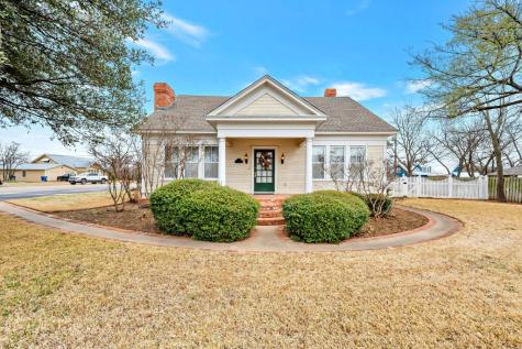 406 N Brazos Street Whitney TX 76692