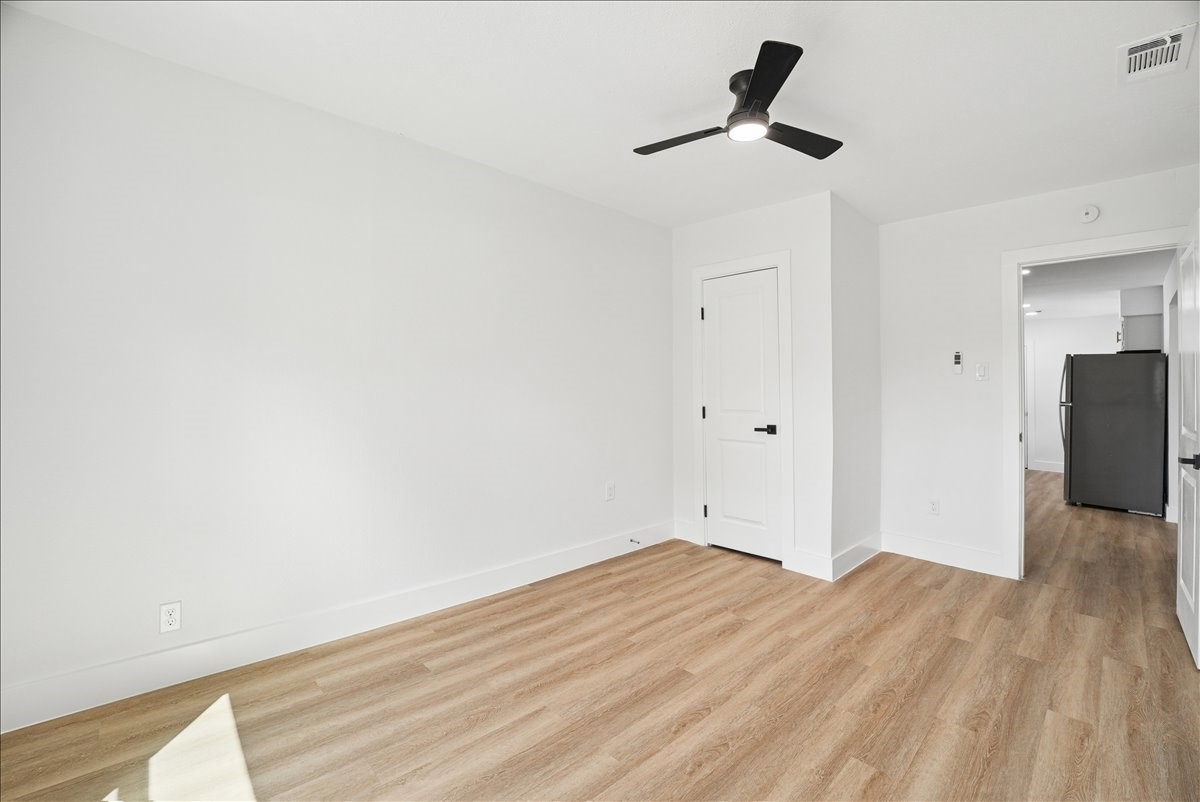 1203 W Avenue F Garland TX 75040