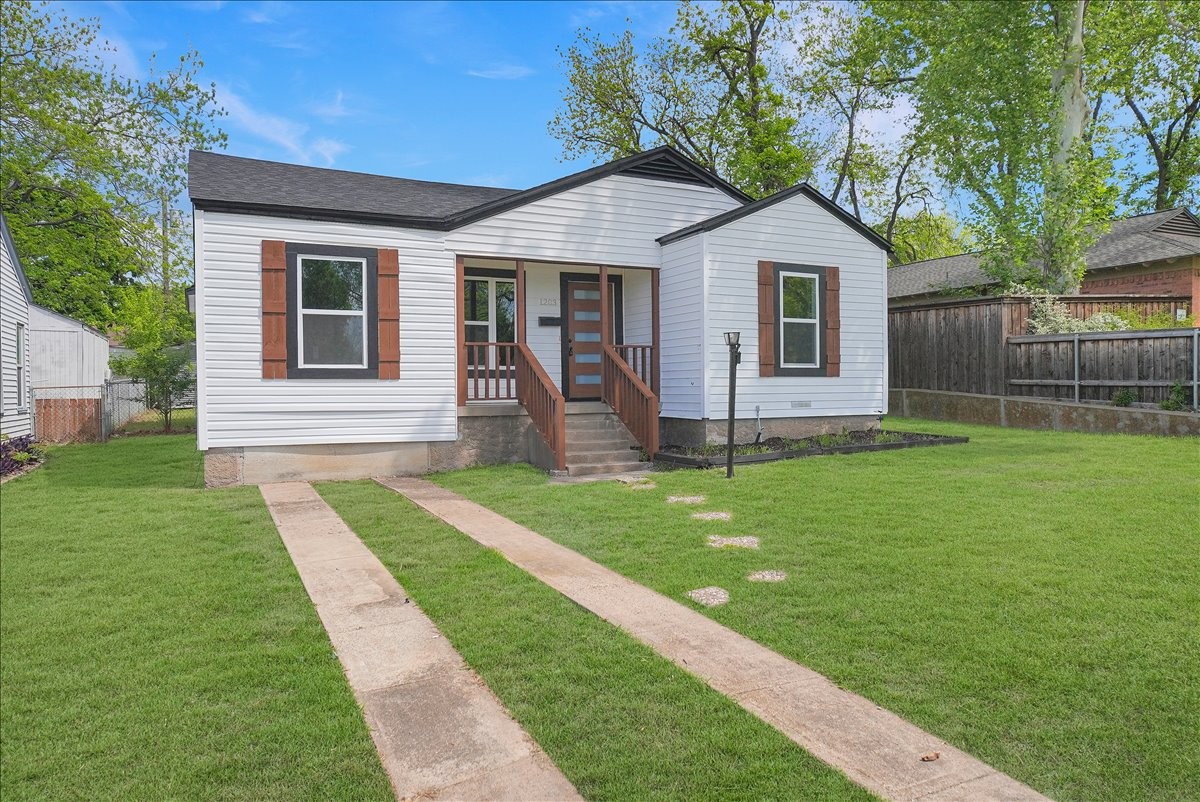 1203 W Avenue F Garland TX 75040