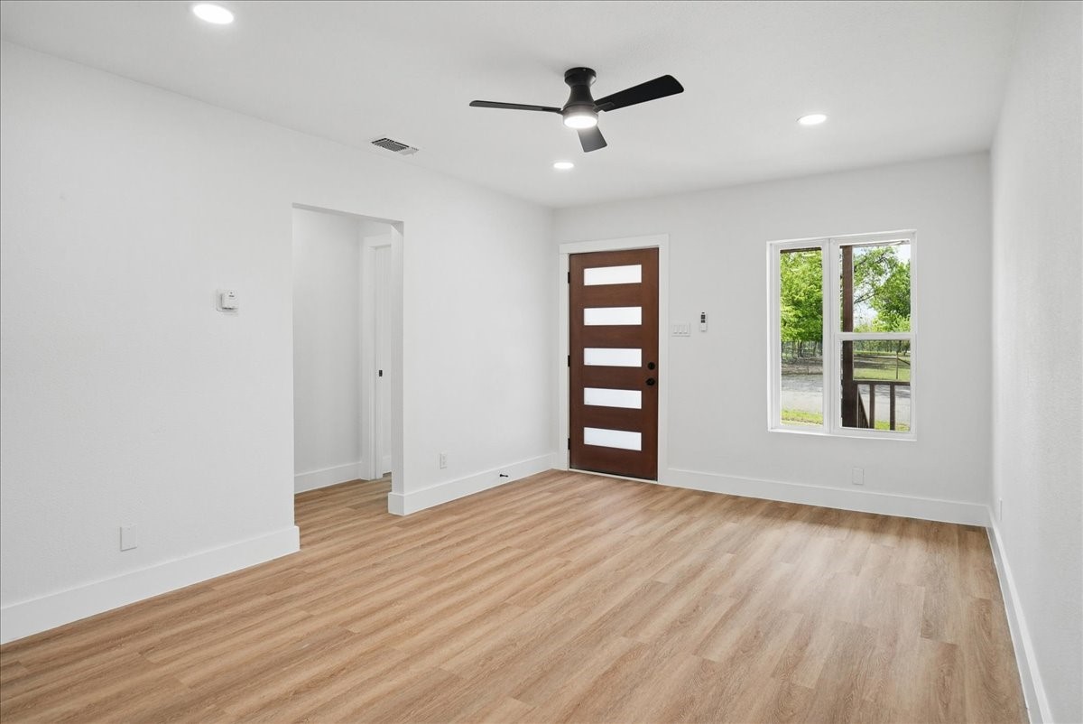 1203 W Avenue F Garland TX 75040