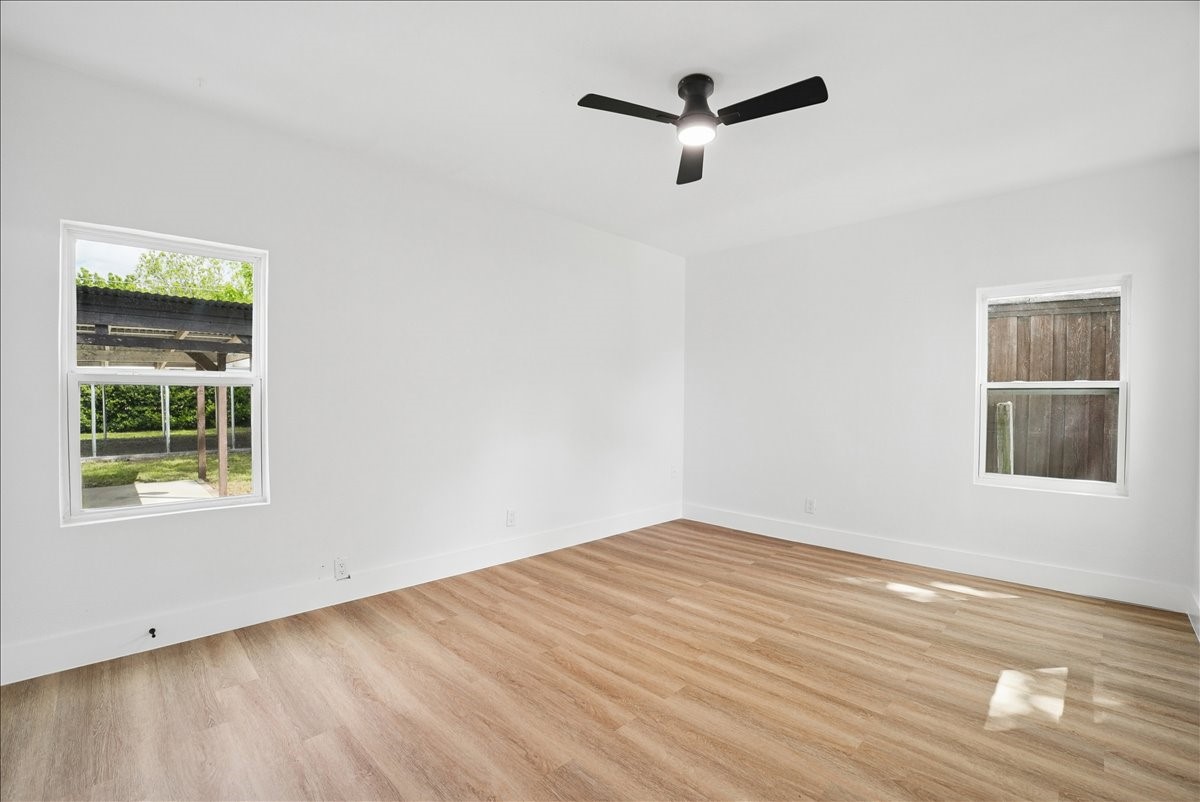 1203 W Avenue F Garland TX 75040