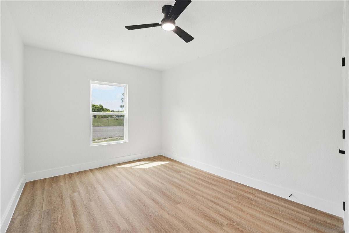 1203 W Avenue F Garland TX 75040