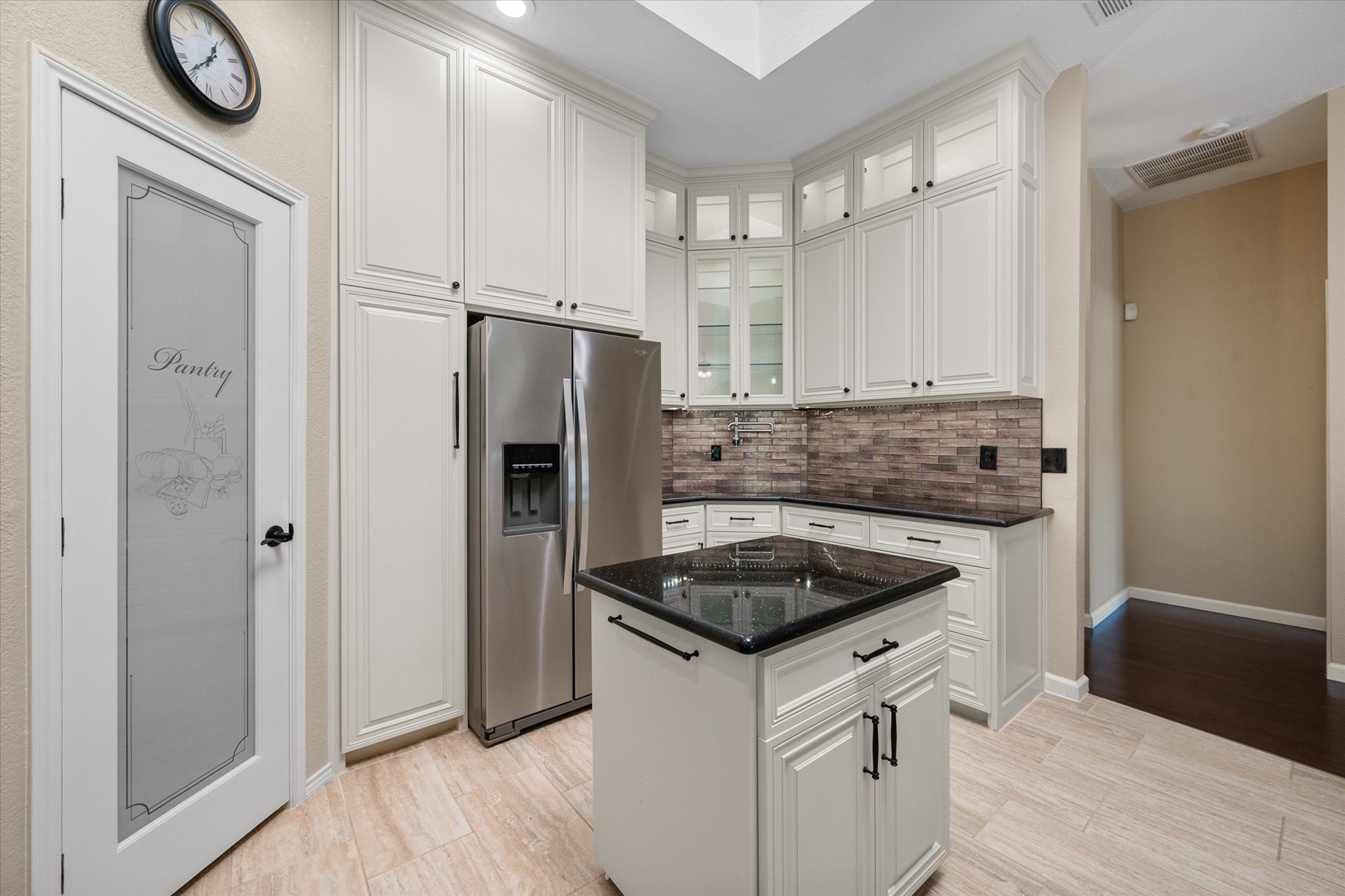 1202 Angel Fire Lane Arlington TX 76001