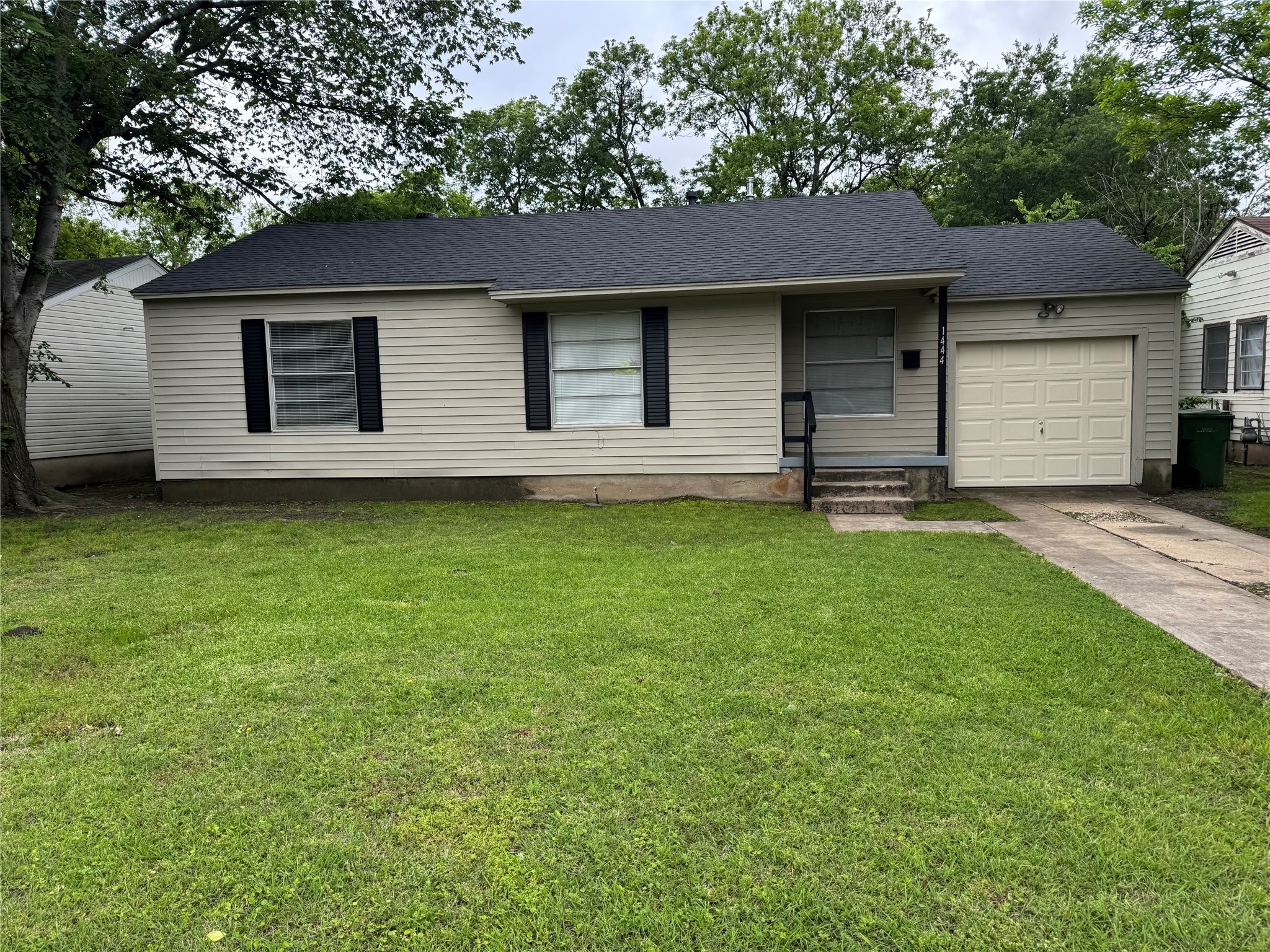1444 Nash Street Garland TX 75042