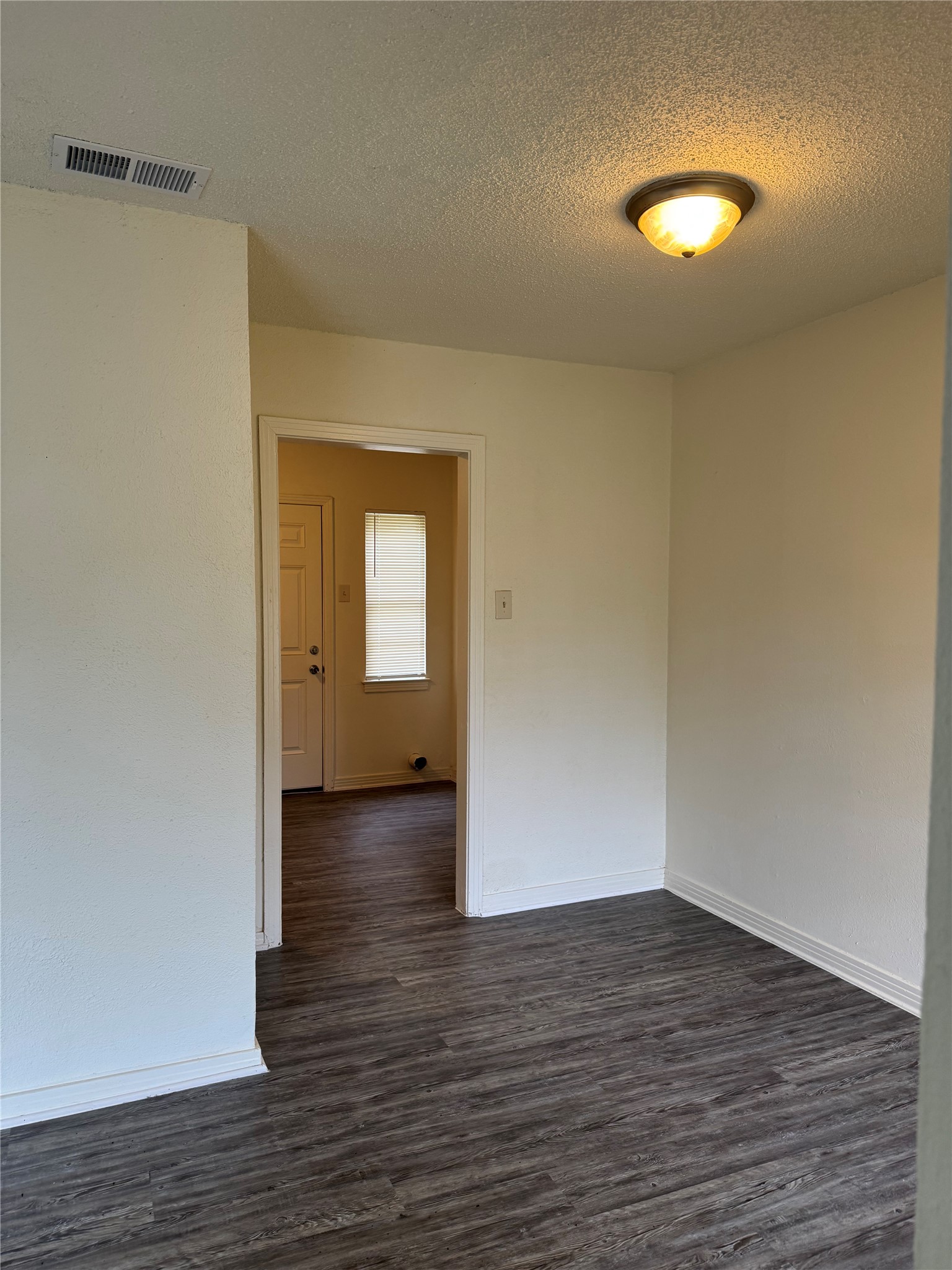 1444 Nash Street Garland TX 75042