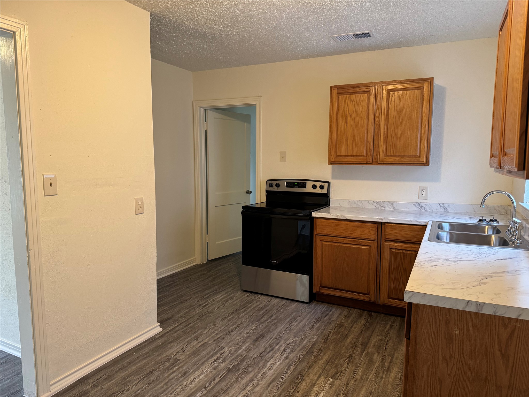 1444 Nash Street Garland TX 75042