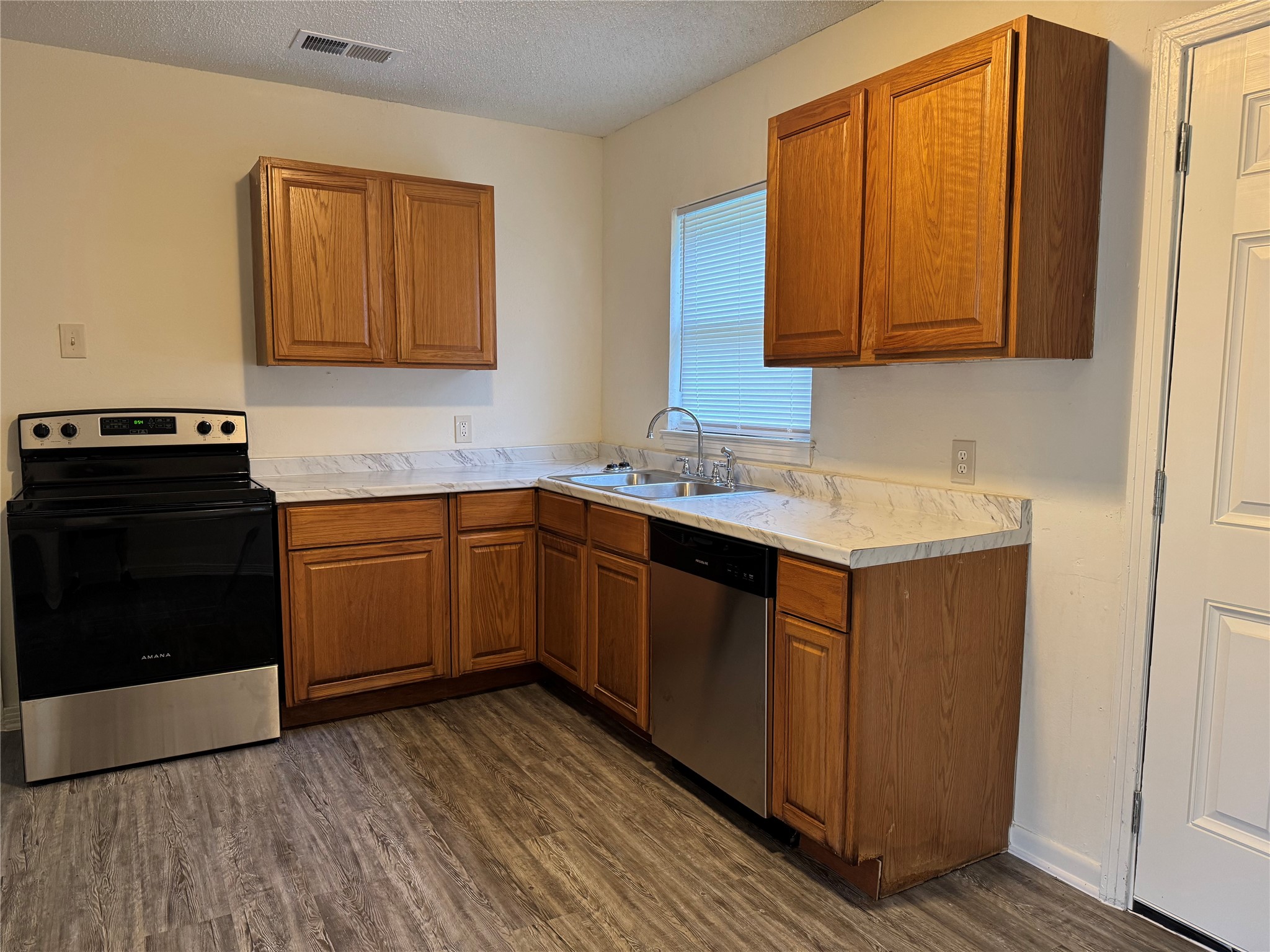 1444 Nash Street Garland TX 75042