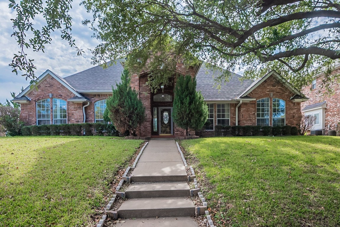 6352 Meadow Lakes Drive North Richland Hills TX 76180