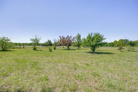 744 County Road 4910 Trenton TX 75490