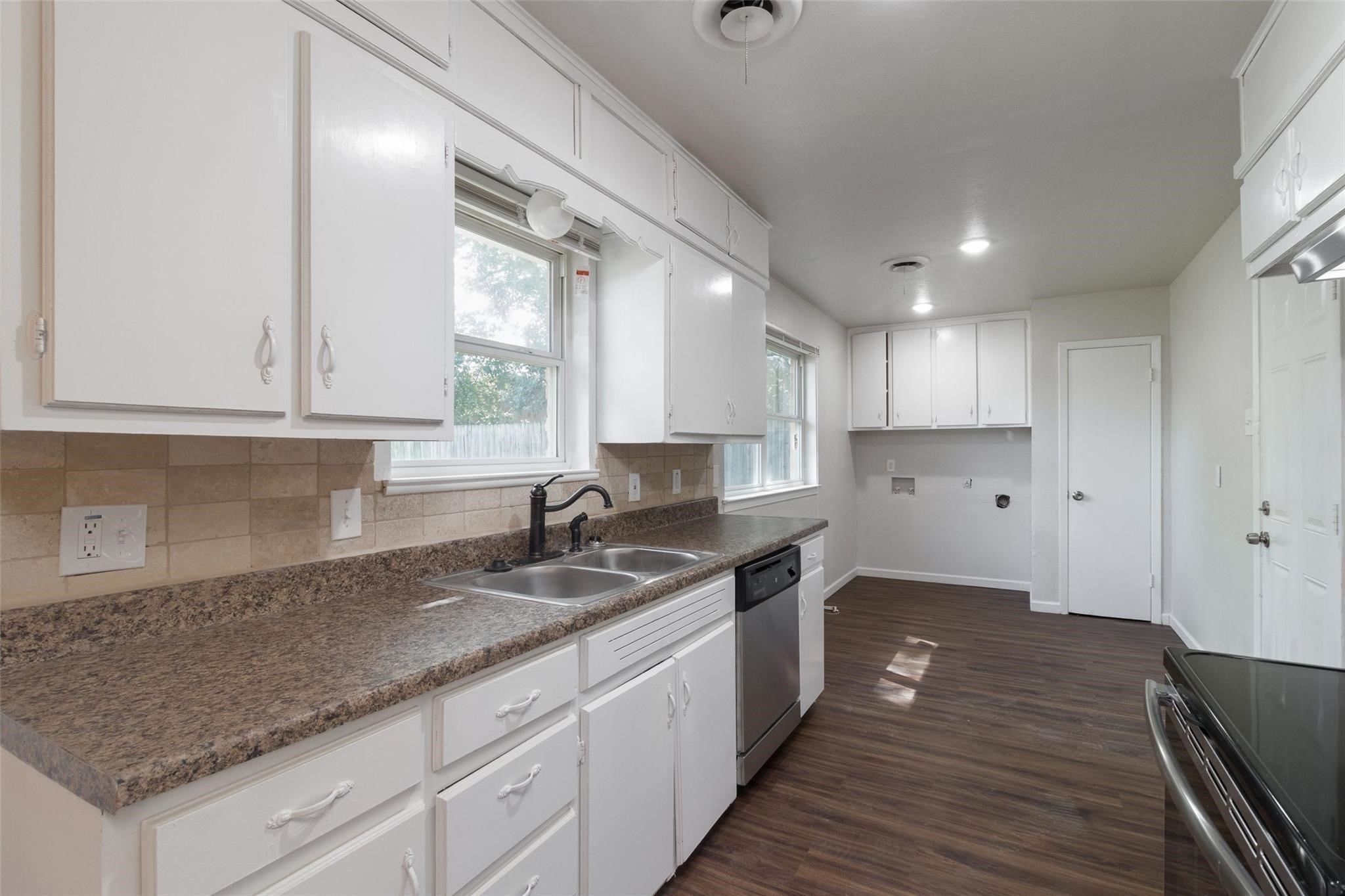 4924 Melinda Drive Forest Hill TX 76119