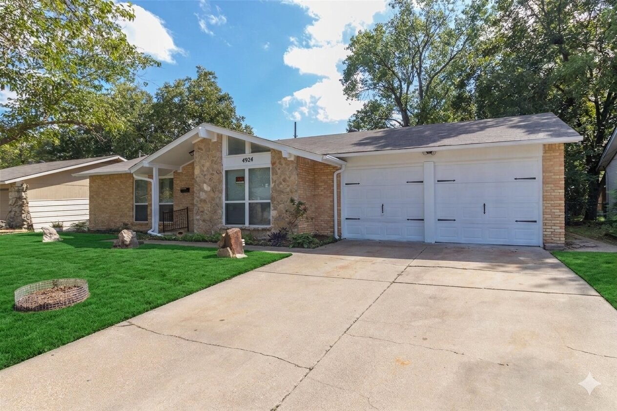 4924 Melinda Drive Forest Hill TX 76119