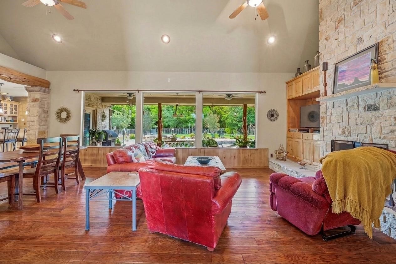1384 Rock Creek Drive Glen Rose TX 76043