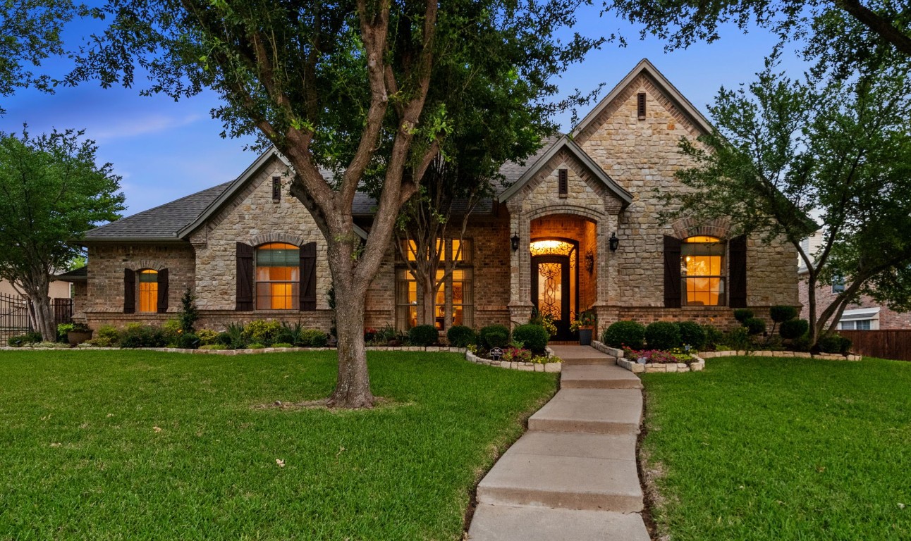 713 Meandering Woods Drive Keller TX 76248