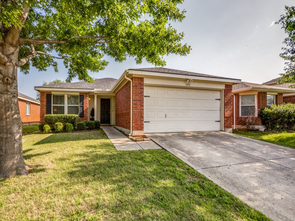 1555 Thornhill Lane Little Elm TX 75068