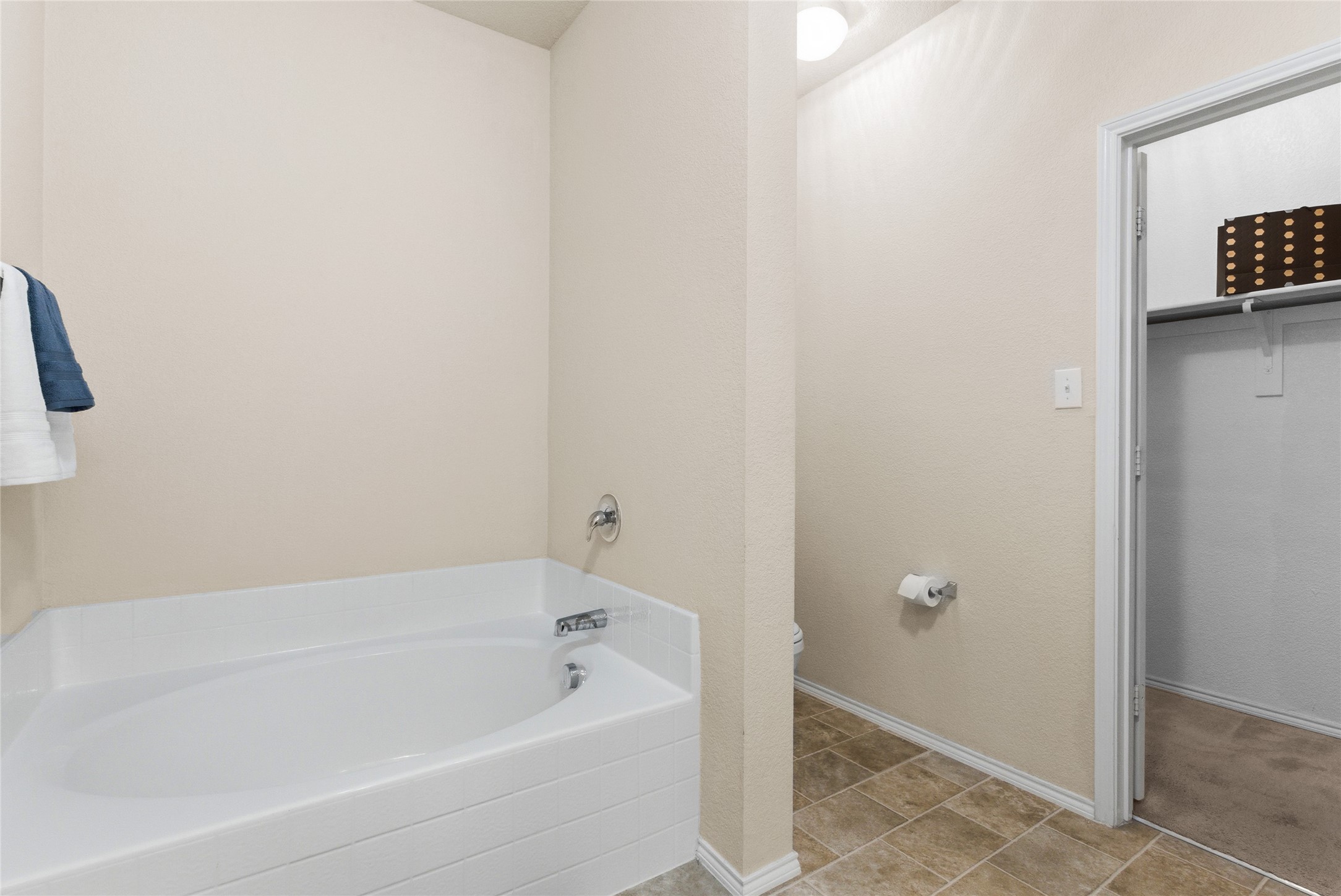 2129 Brenham Drive Heartland TX 75126