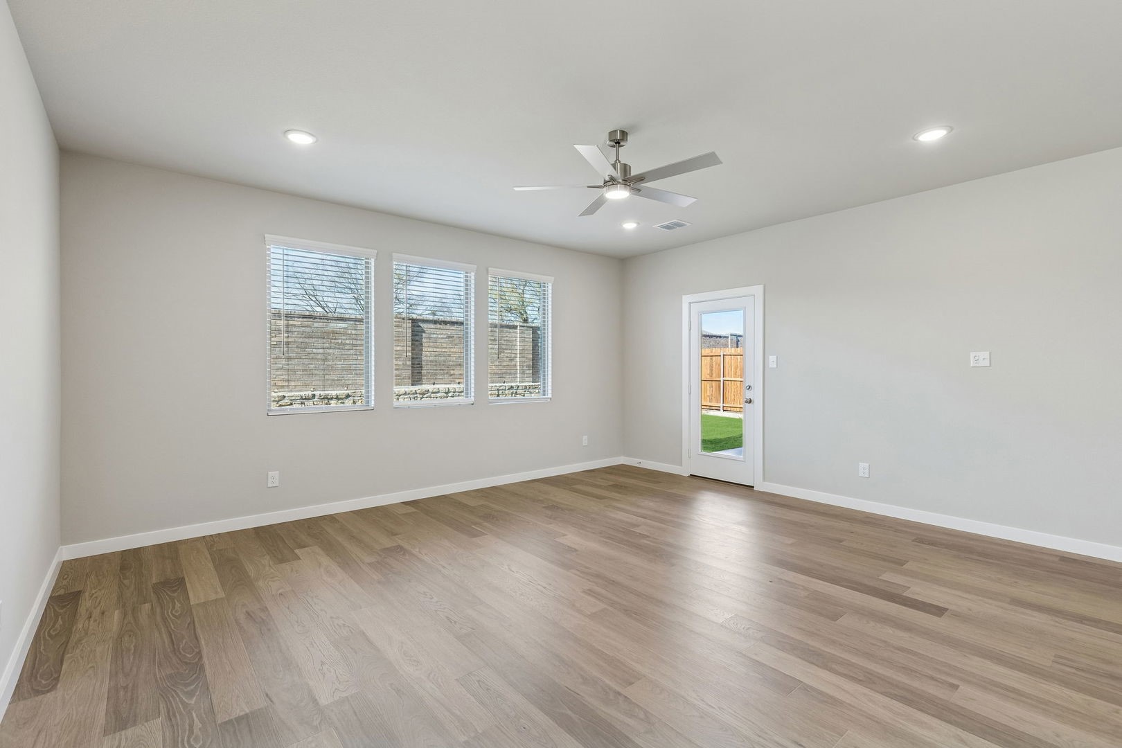 2214 Derby Drive Seagoville TX 75159