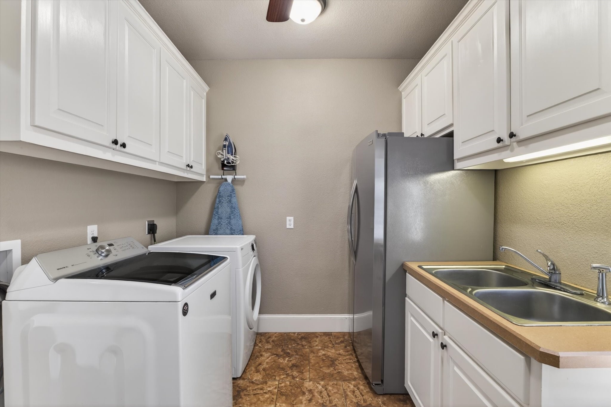 657 Hidden Lakes Boulevard Gunter TX 75058