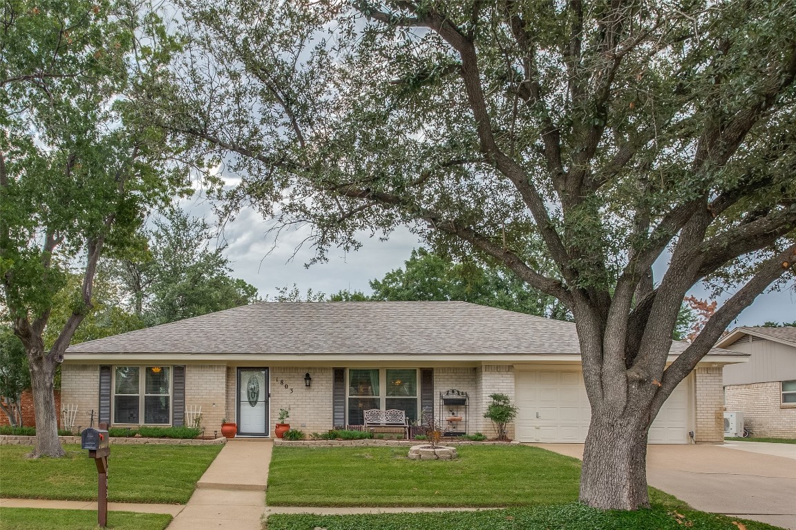 1803 Silver Leaf Drive Pantego TX 76013