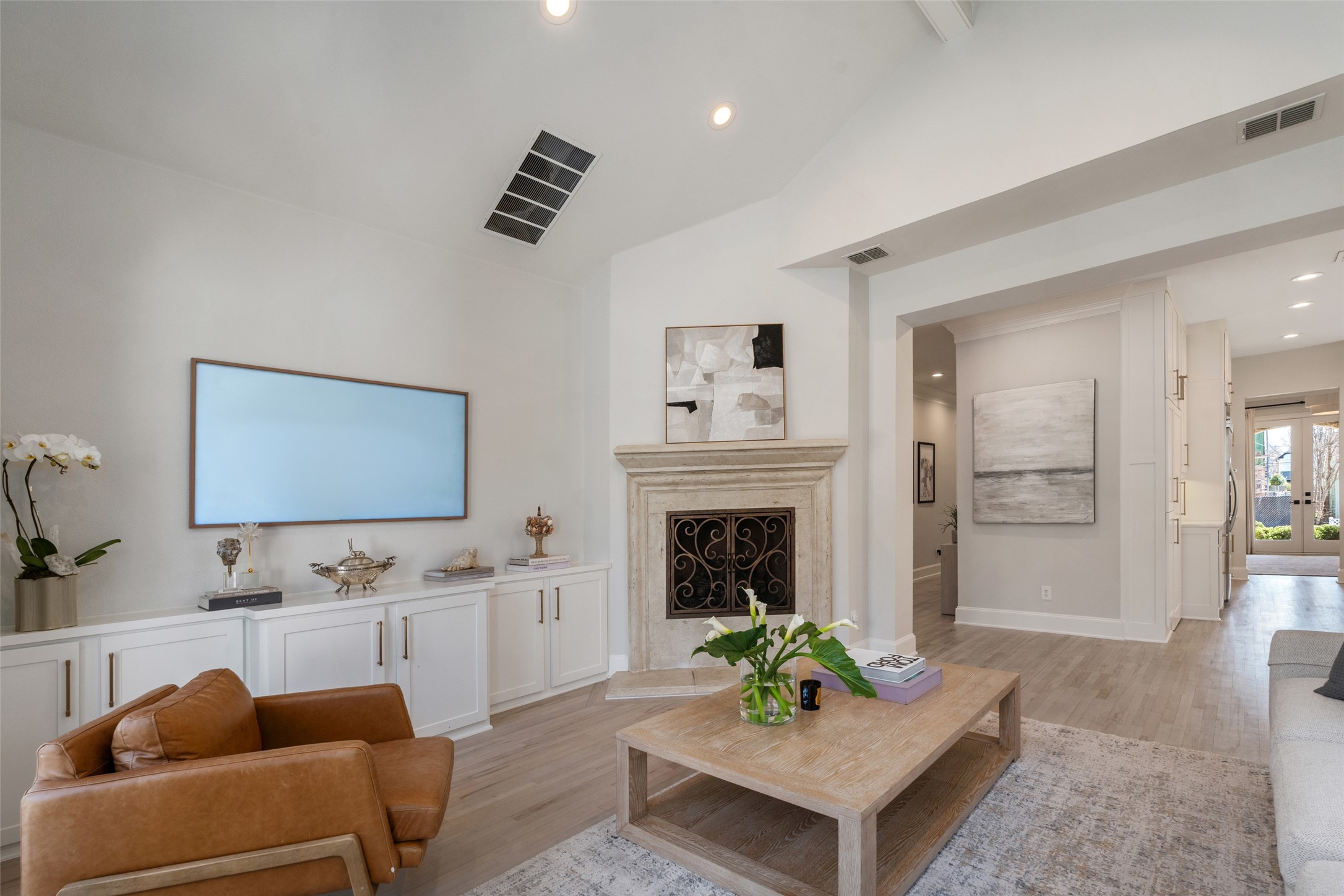 5123 Elsby Avenue Dallas TX 75209