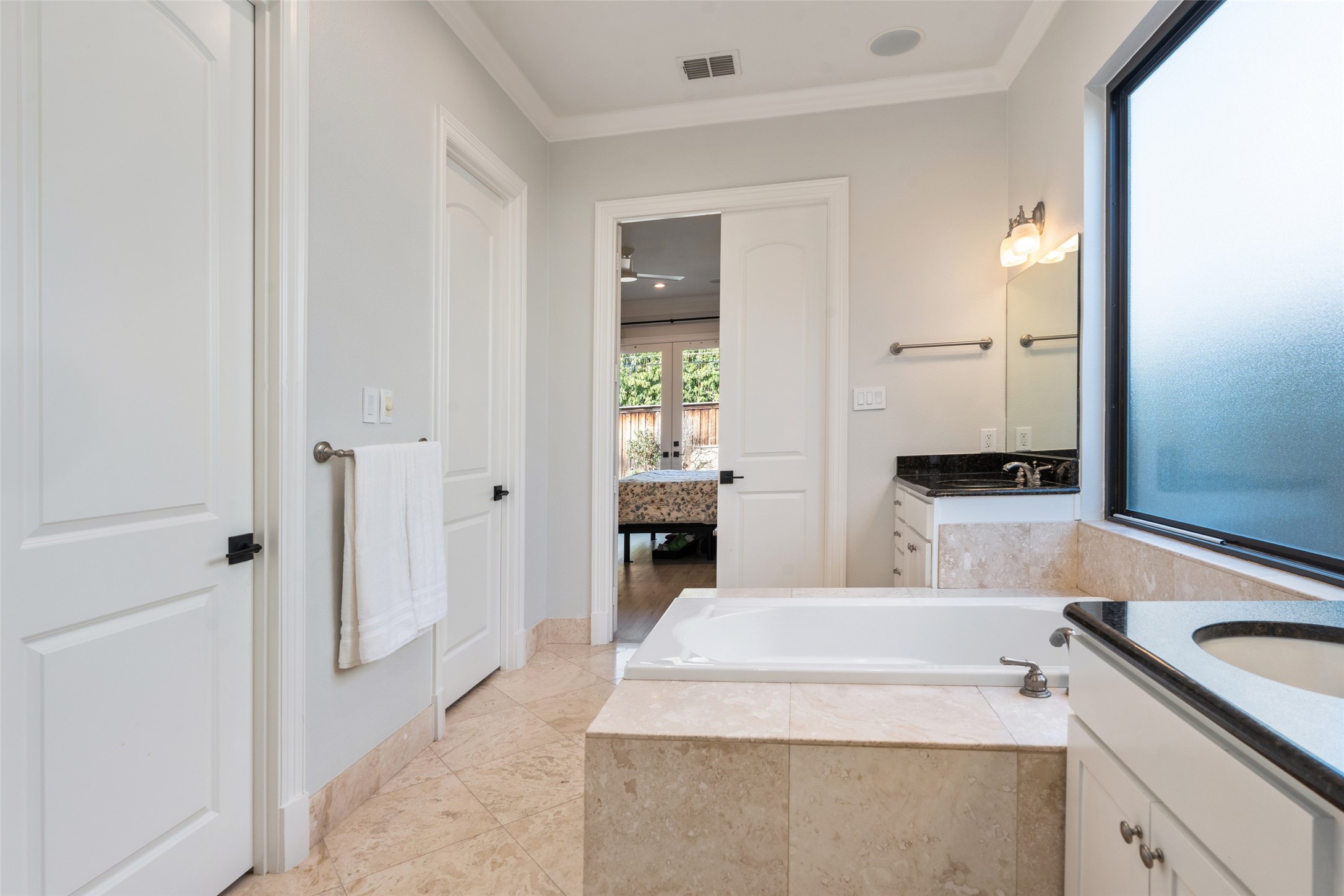 5123 Elsby Avenue Dallas TX 75209