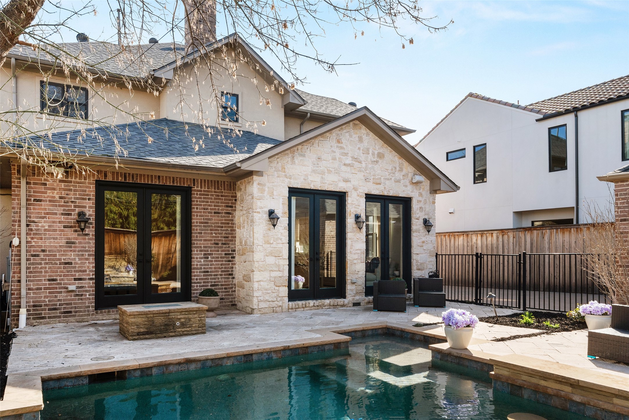 5123 Elsby Avenue Dallas TX 75209