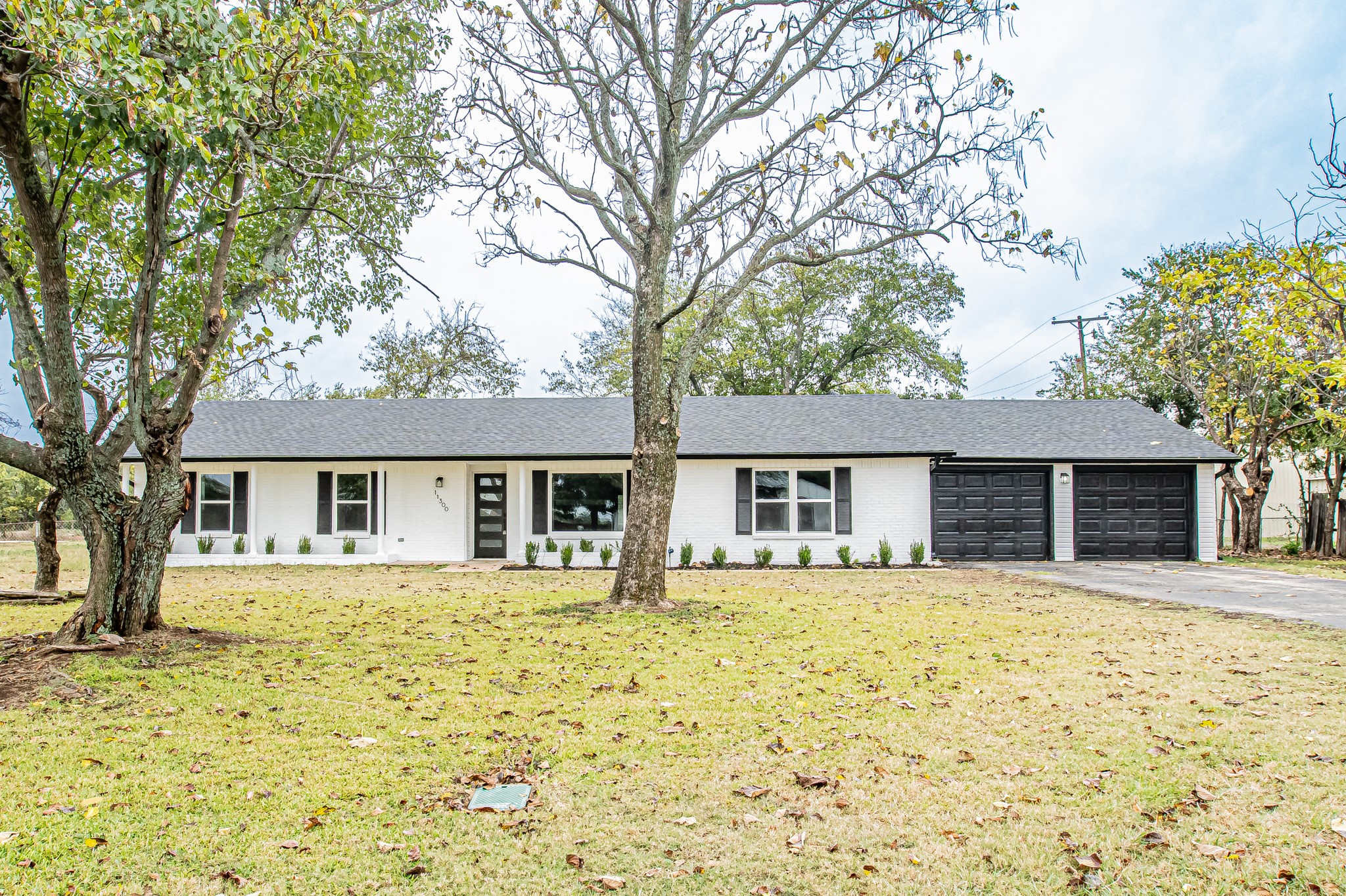 11300 Smallwood Drive Burleson TX 76028