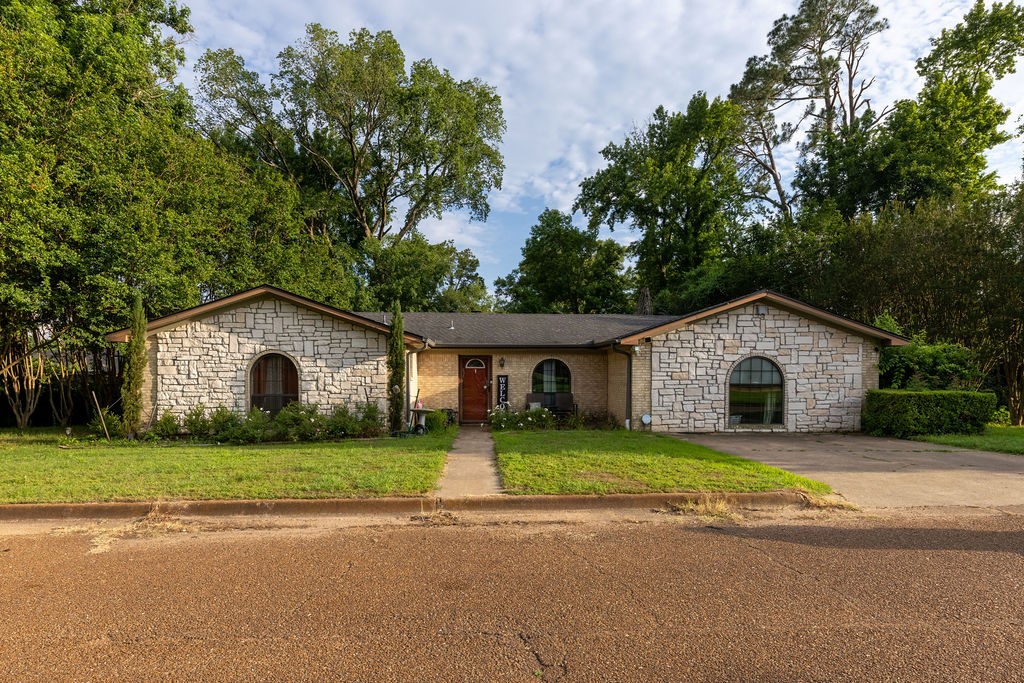 303 Wanda Drive Winnsboro TX 75494