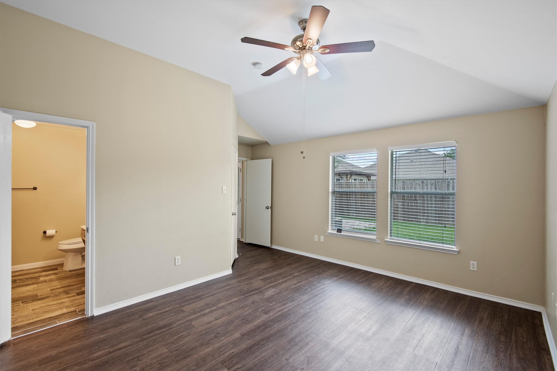 5589 Hunters Bend Lane Dallas TX 75249