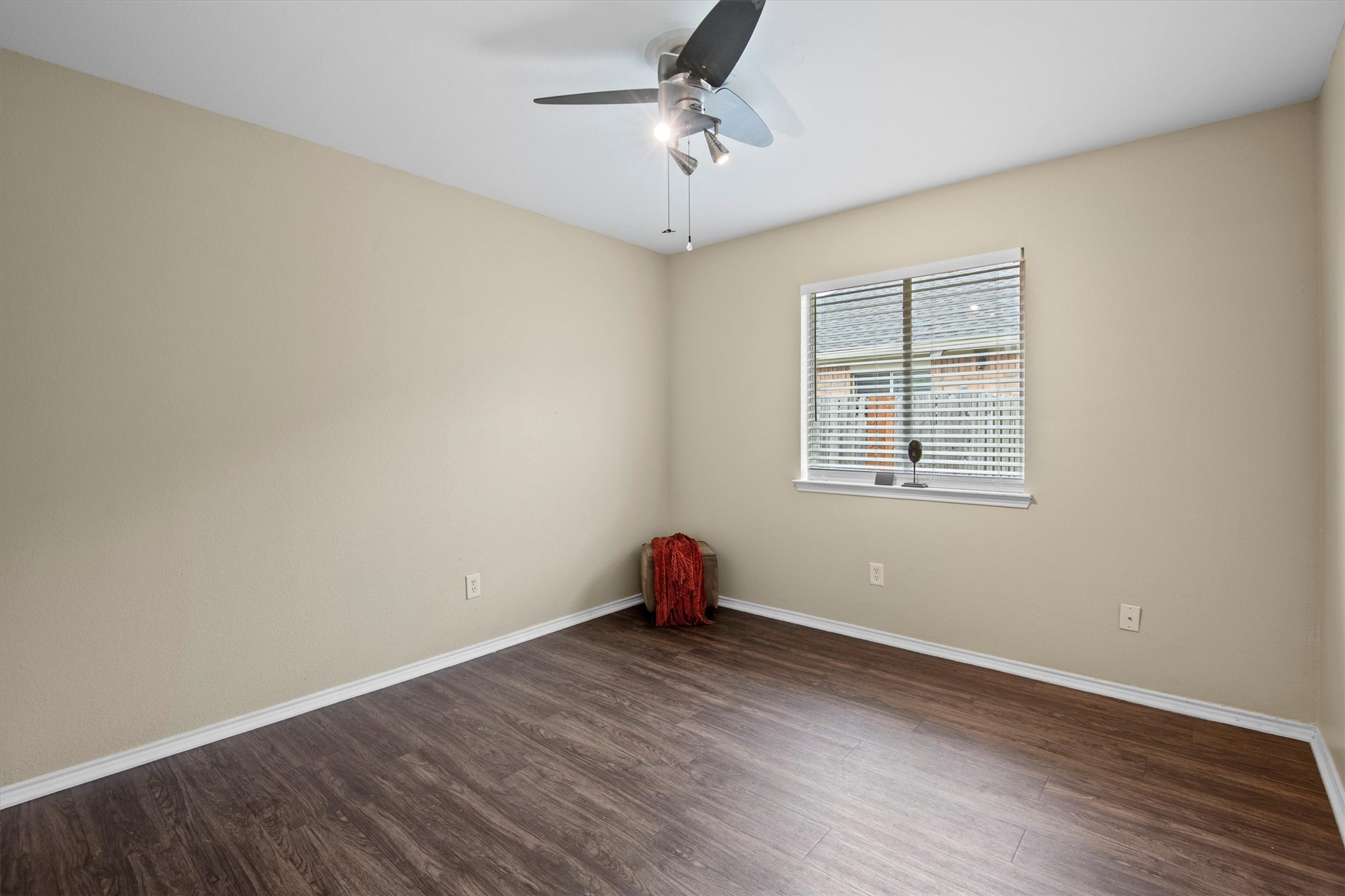 5589 Hunters Bend Lane Dallas TX 75249