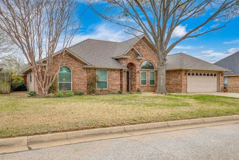 6311 Meadowmere Lane Arlington TX 76001