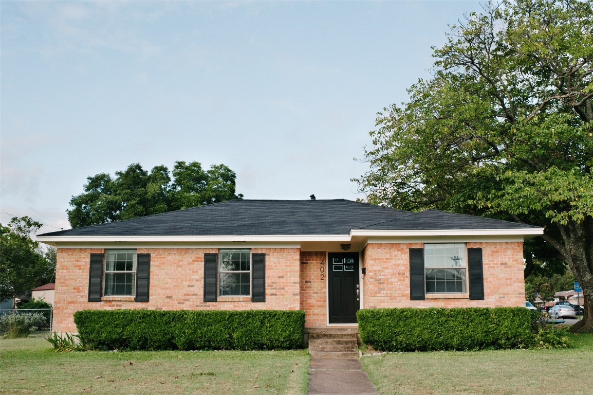 402 Allen Avenue Duncanville TX 75137