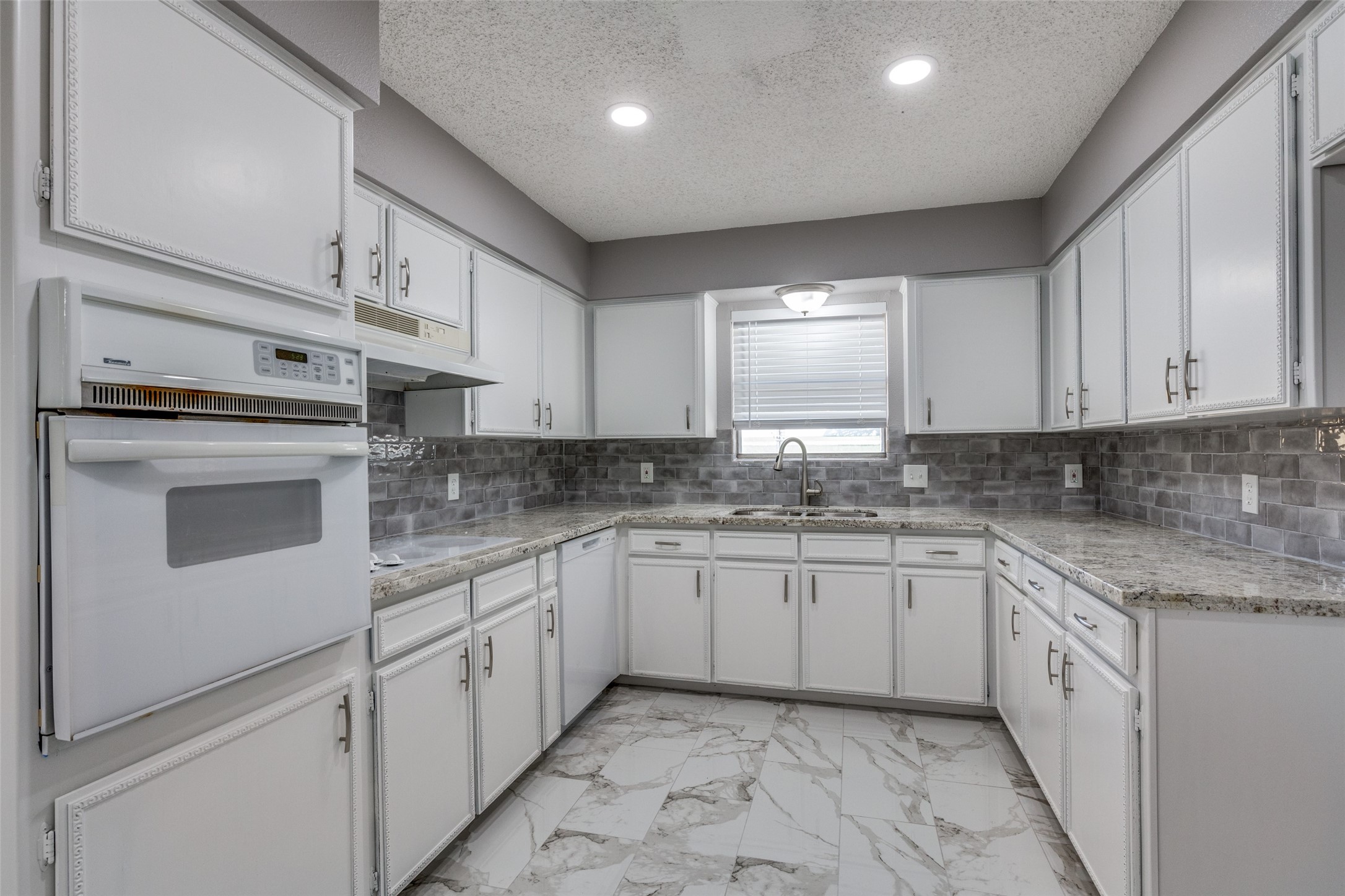 3800 Van Deman Drive Benbrook TX 76116