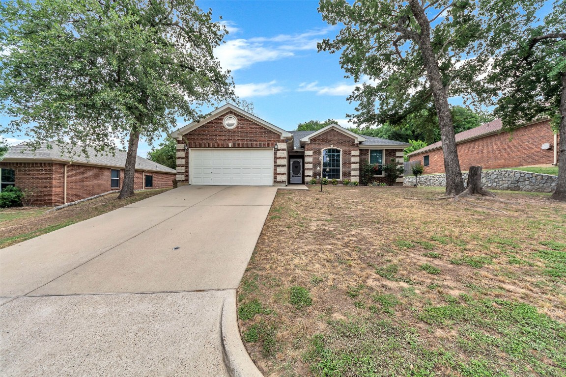 2213 Creek Side Drive Weatherford TX 76087