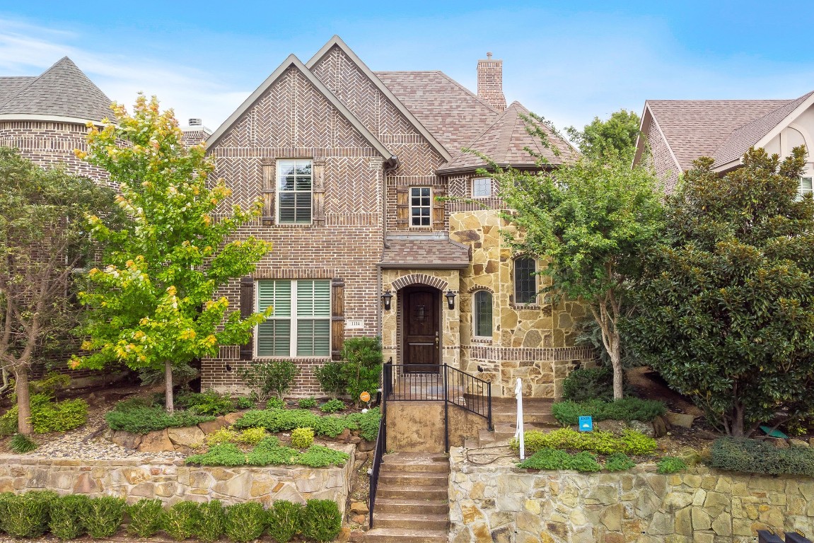 1114 Shadyside Lane Dallas TX 75223