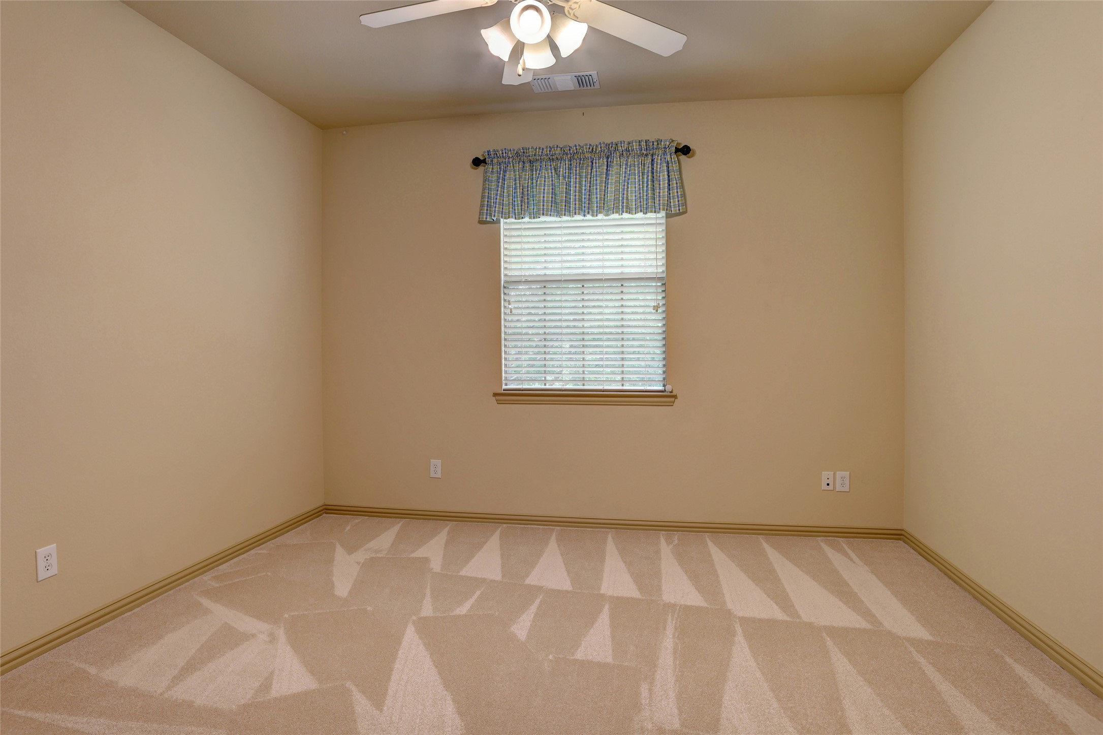 2617 Queen Elaine Drive Lewisville TX 75056