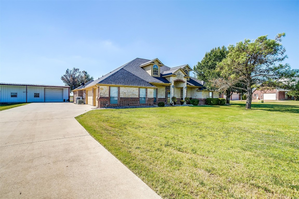 1057 Creek Hollow Lane Fort Worth TX 76131